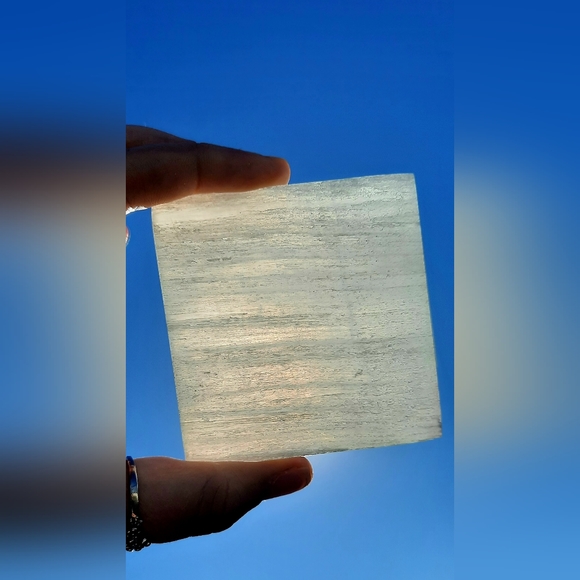 Selenite Charging Plate - Picture 4 of 6
